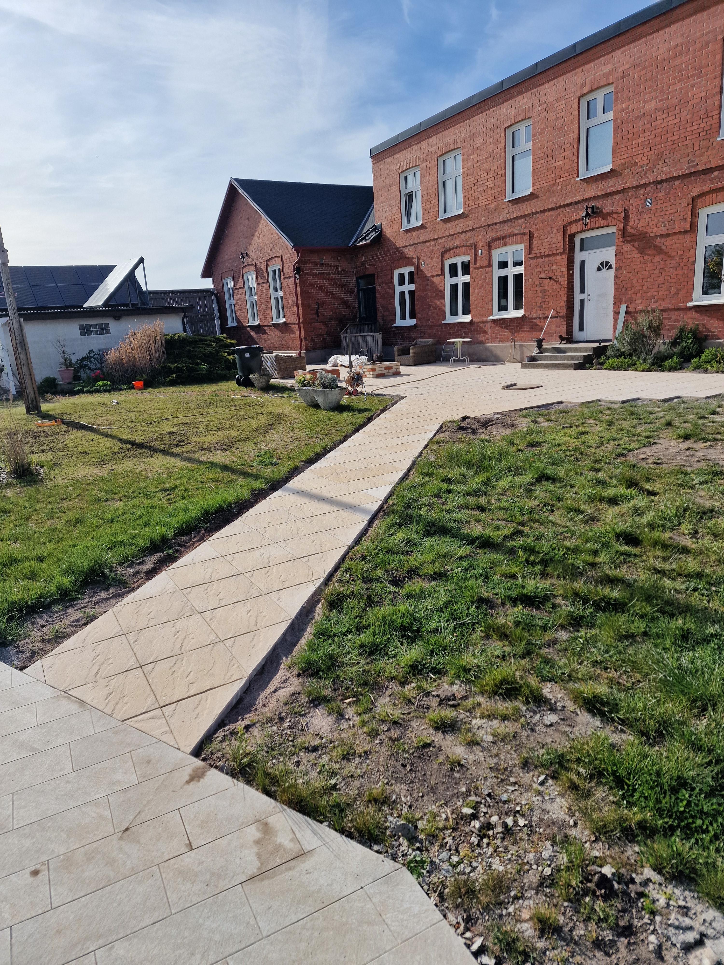 Plattsättning på bakgården i Malmö – projektbild 16 av 18